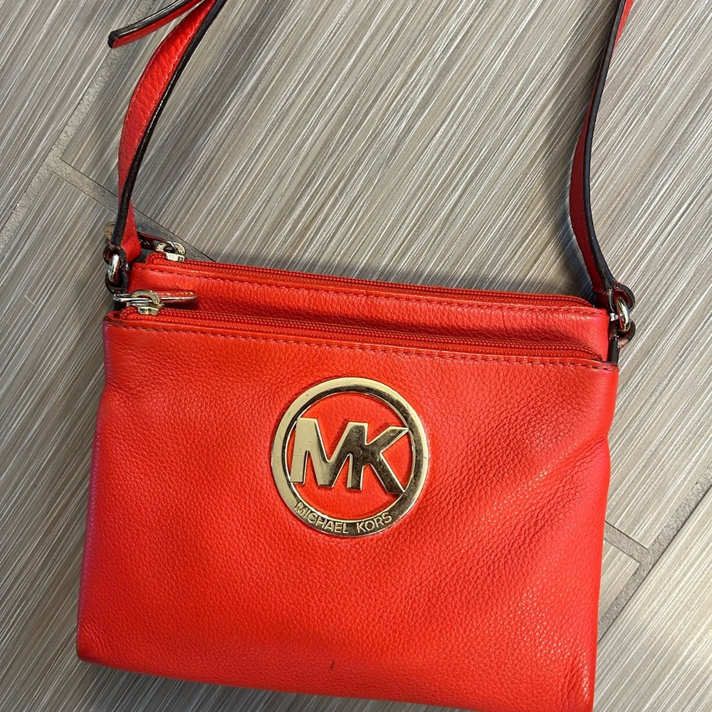 Michael Kors Crossbody purse 👛